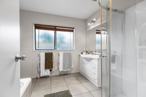 Photo of property in 72 Evans Road, Papamoa Beach, Papamoa, 3118
