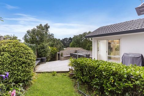 Photo of property in 10 Owl Court, Unsworth Heights, Auckland, 0632