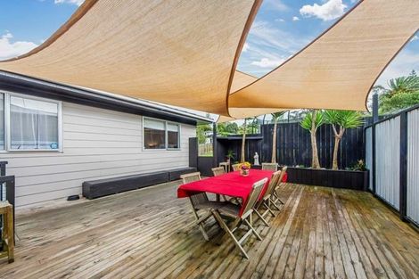 Photo of property in 28 Garton Drive, Massey, Auckland, 0614