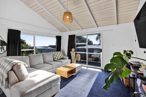 Photo of property in 10 Hira Street, Ohawe, Hawera, 4671