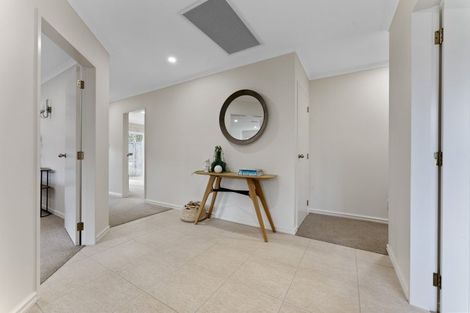 Photo of property in 6 Daniel Place, Kelvin Grove, Palmerston North, 4414