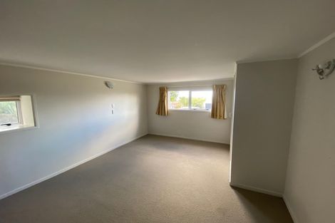 Photo of property in 8 Speedy Crescent, Hillcrest, Auckland, 0627