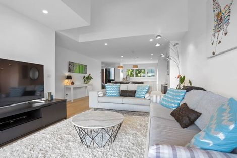 Photo of property in 76 Hobsonville Point Road, Hobsonville, Auckland, 0616