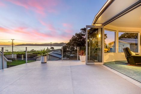 Photo of property in 56 Wharemauku Road, Raumati Beach, Paraparaumu, 5032