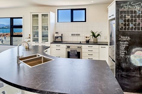 Photo of property in Endeavour Apartments, 125u1 Thorndon Quay, Pipitea, Wellington, 6011