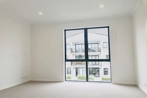 Photo of property in 35 Nugget Avenue, Hobsonville, Auckland, 0616