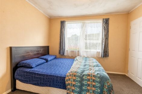 Photo of property in 73 Arimu Road, Papakura, 2110