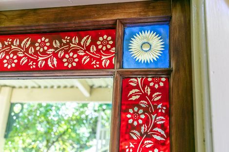 Photo of property in 80 Oxford Terrace, Coromandel, 3506