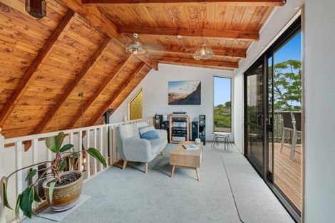 Photo of property in 22b Stanmore Bay Road, Stanmore Bay, Whangaparaoa, 0932