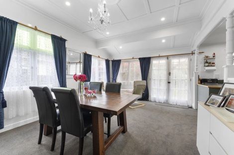 Photo of property in 15 Rainforth Street, Roslyn, Palmerston North, 4414