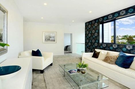 Photo of property in 8 Carex Way, Long Bay, Auckland, 0630