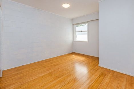 Photo of property in 2/8 James Road, Manurewa, Auckland, 2102