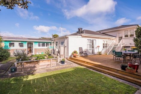 Photo of property in 65 Marine Parade, Paraparaumu Beach, Paraparaumu, 5032