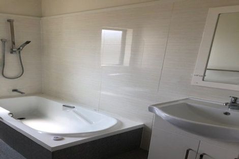 Photo of property in 11 Gordon Place, Newtown, Wellington, 6021