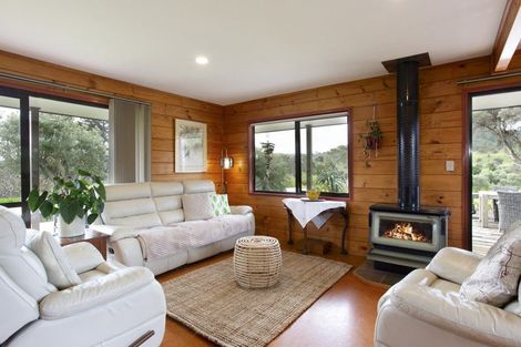 Photo of property in 487 Wilson Road, South Head, Helensville, 0874