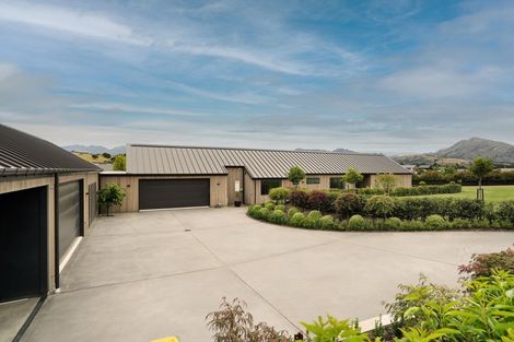 Photo of property in 4 Hidden Hills Drive, Wanaka, 9305