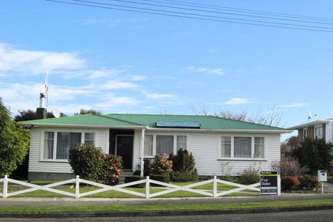 Photo of property in 36 Highbury Drive, Levin, 5510