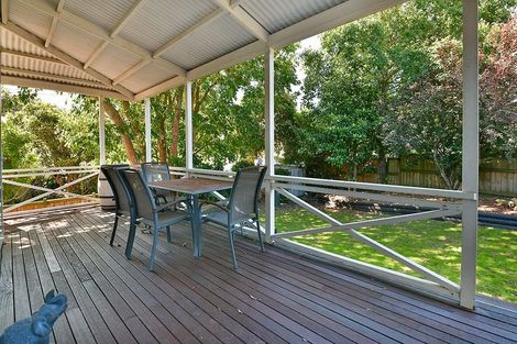 Photo of property in 1 Garfield Road, Helensville, 0800