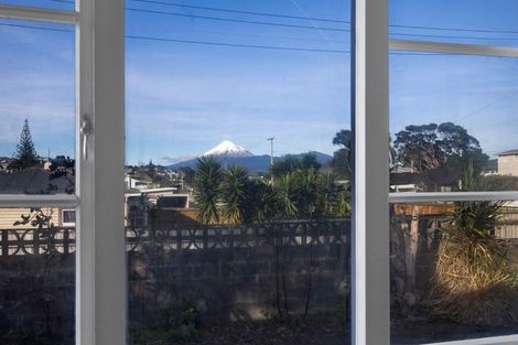 Photo of property in 30 Paritutu Road, Spotswood, New Plymouth, 4310