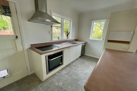 Photo of property in 46 Hinau Street, Tawa, Wellington, 5028