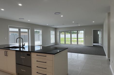 Photo of property in 11 Cassin Place, Taradale, 4112