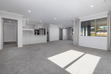 Photo of property in 168 Karuhiruhi Street, Waikanae, 5036