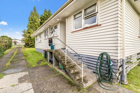Photo of property in 27 Island View Road, Western Heights, Rotorua, 3015