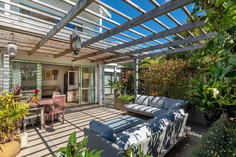 Photo of property in 2/13 Montgomery Avenue, Belmont, Auckland, 0622