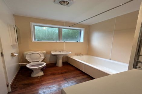 Photo of property in 82 Collier Avenue, Karori, Wellington, 6012