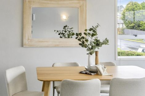 Photo of property in 42 Reynella Drive, Massey, Auckland, 0614