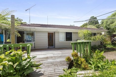 Photo of property in 8 Kilcar Place, Massey, Auckland, 0614