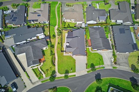 Photo of property in 10 Topping Place, Whitianga, 3510