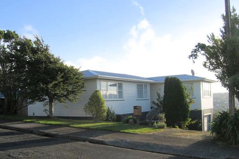 Photo of property in 23 Carluke Street, Paparangi, Wellington, 6037
