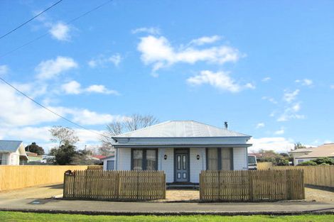Photo of property in 15 Saint Clair Street, Takapau, 4203