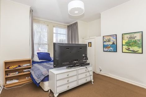 Photo of property in 24 Luxford Street, Berhampore, Wellington, 6023