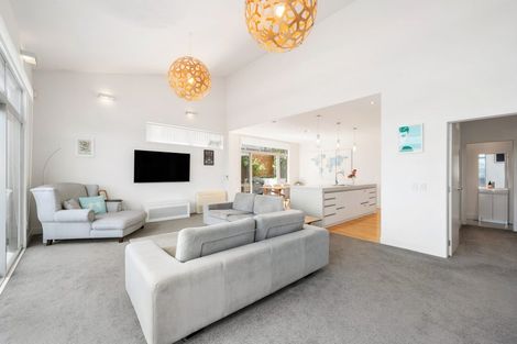 Photo of property in 4 Kastos Way, Strathmore Park, Wellington, 6022