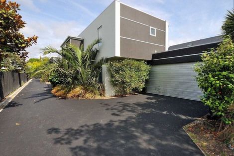 Photo of property in 77 Bishop Street, St Albans, Christchurch, 8014