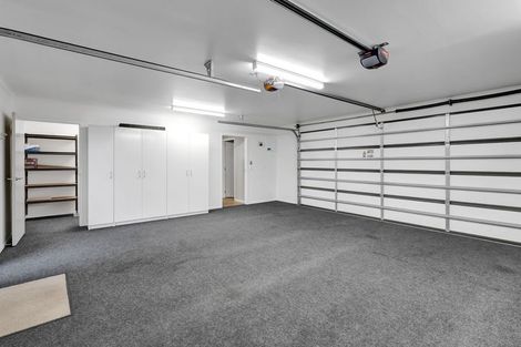 Photo of property in 6 Saint Andrews Parkway, Waiwhakaiho, New Plymouth, 4312