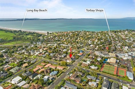 Photo of property in 2/3 County Road, Torbay, Auckland, 0630