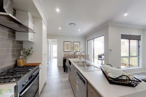 Photo of property in 11 Hewson Drive, Snells Beach, 0920