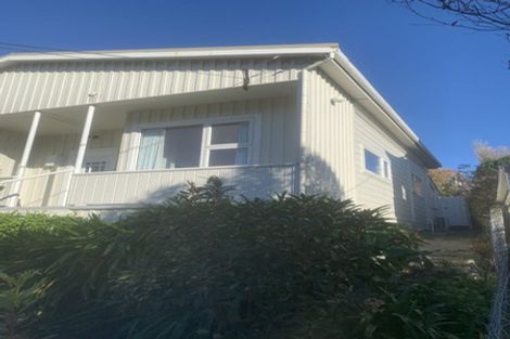 Photo of property in 37 Ara Paiwhenua, Tawa, Wellington, 5028