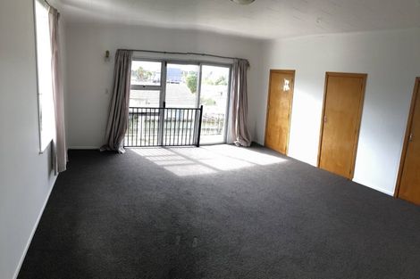 Photo of property in 86 Harrington Road, Henderson, Auckland, 0610