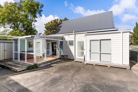 Photo of property in 21 Zealandia Road, Manly, Whangaparaoa, 0930