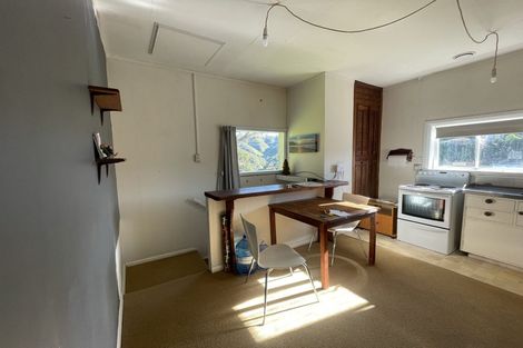 Photo of property in 22 Saint Michaels Crescent, Kelburn, Wellington, 6012
