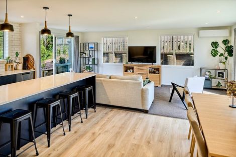 Photo of property in 10 Topsail Way, Whitby, Porirua, 5024