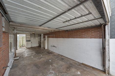 Photo of property in 3 Paynters Avenue, Strandon, New Plymouth, 4312