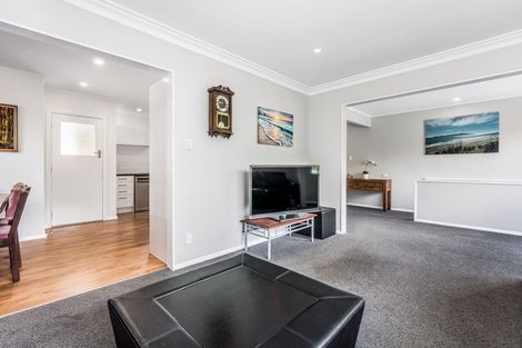 Photo of property in 77 Champion Street, Cannons Creek, Porirua, 5024