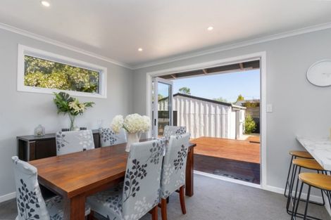 Photo of property in 14 Mahupuku Street, Greytown, 5712