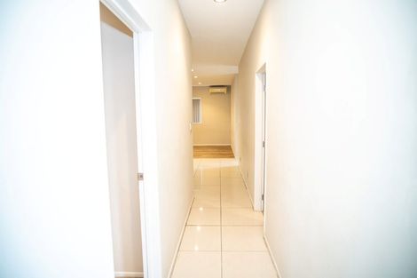 Photo of property in 17 Clendon Place, Manurewa, Auckland, 2102