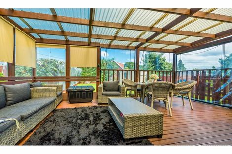 Photo of property in 14 Fairdene Avenue, Henderson, Auckland, 0610